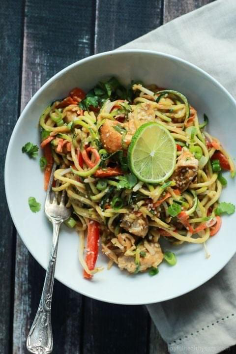 Thai Chicken Zucchini Noodles with Spicy Peanut Sauce 🌶🥜
