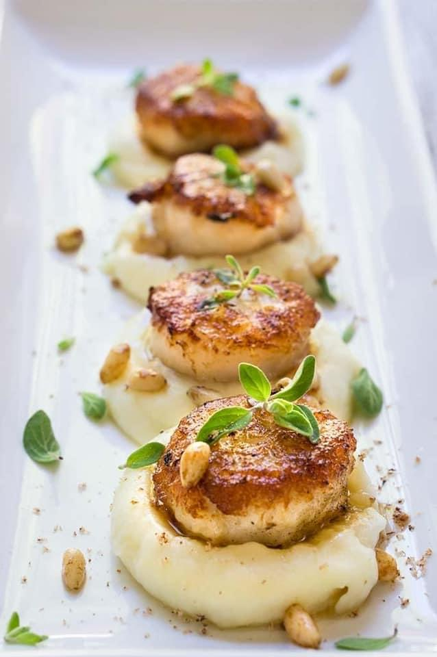 Seared Scallops with Cauliflower Puree